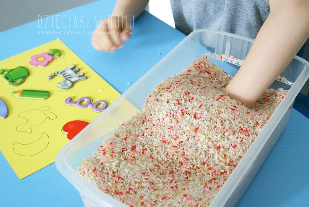 skarb w ryżu - zabawa dla dzieci