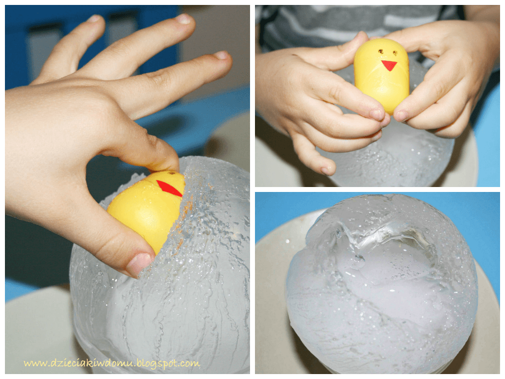 Rozpuszczanie lodowego jaja - zabawa dla dzieci na upalny dzień