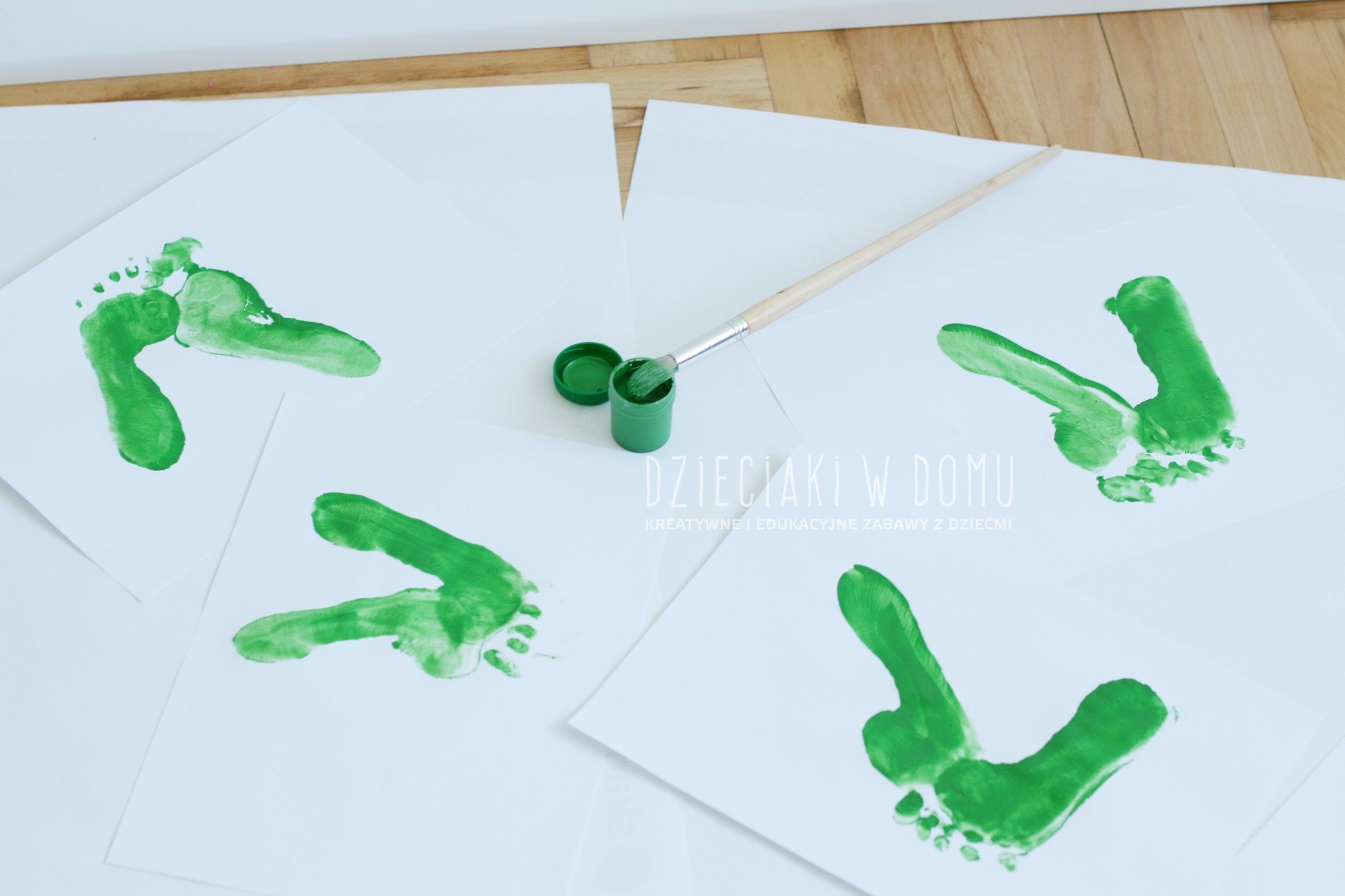 Krkodyl - praca plastyczna dla dzieci, malowanie stopą