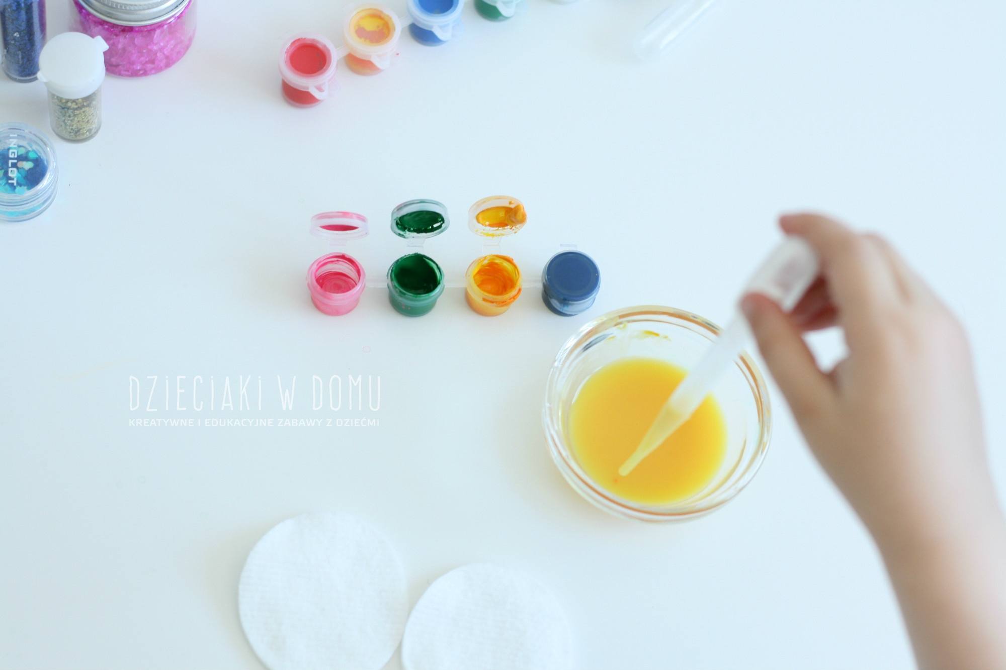 lody z płatków kosmetycznych - praca plastyczna dla dzieci