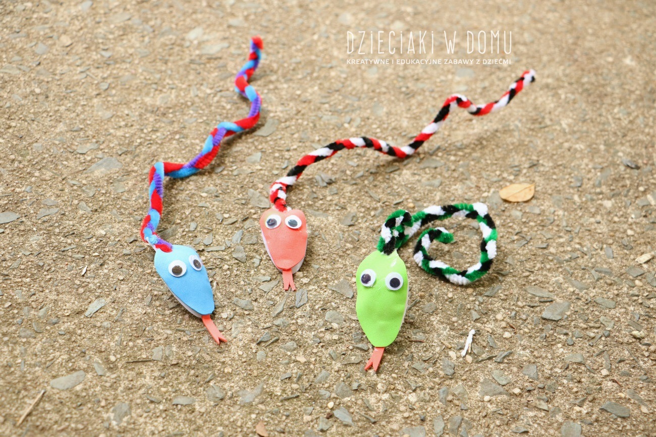 węże z kreatywnych drucików - kreatywna praca dla dzieci