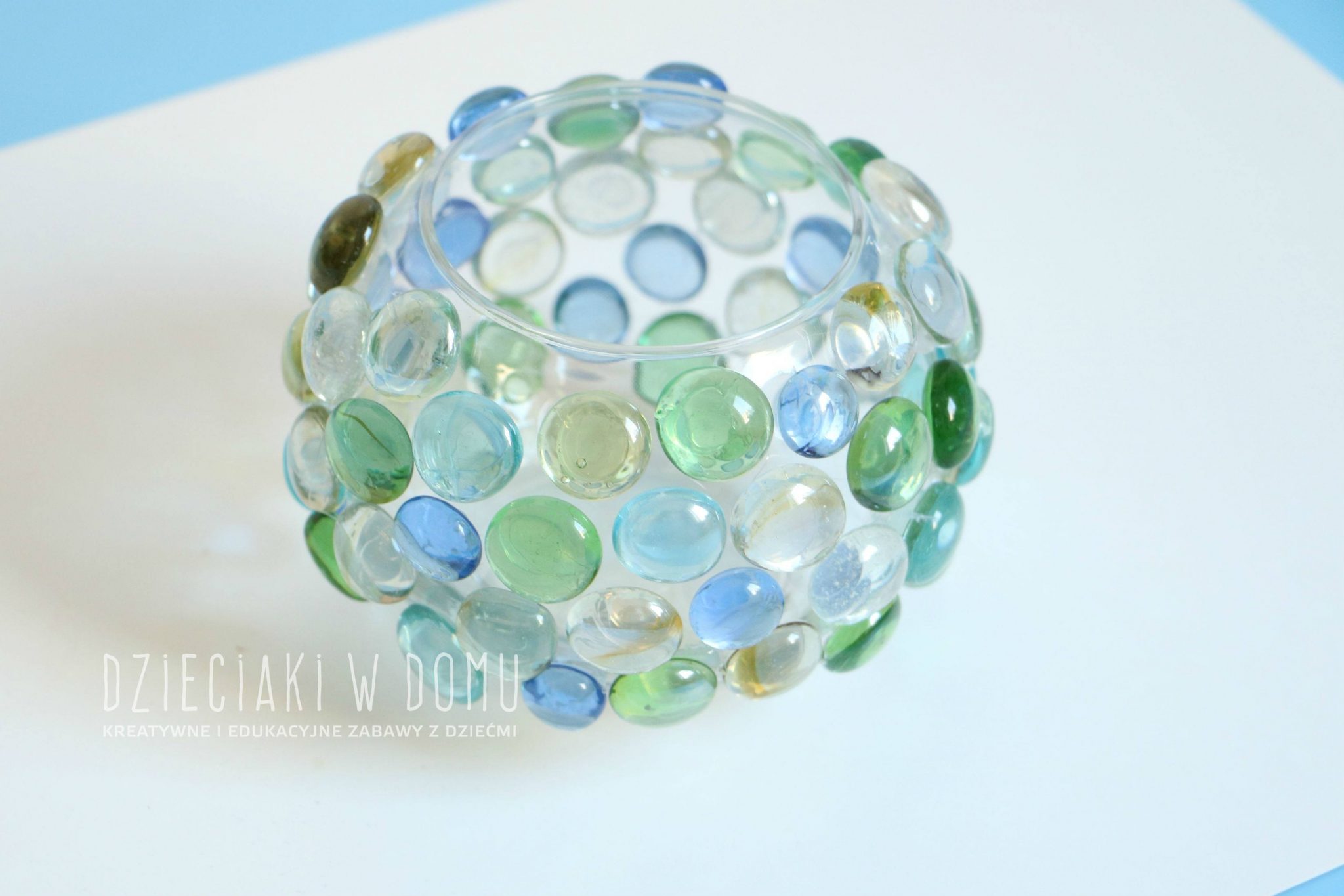 Lampion DIY z dekoracyjnych kamieni - prosty sposób na prezent DIY