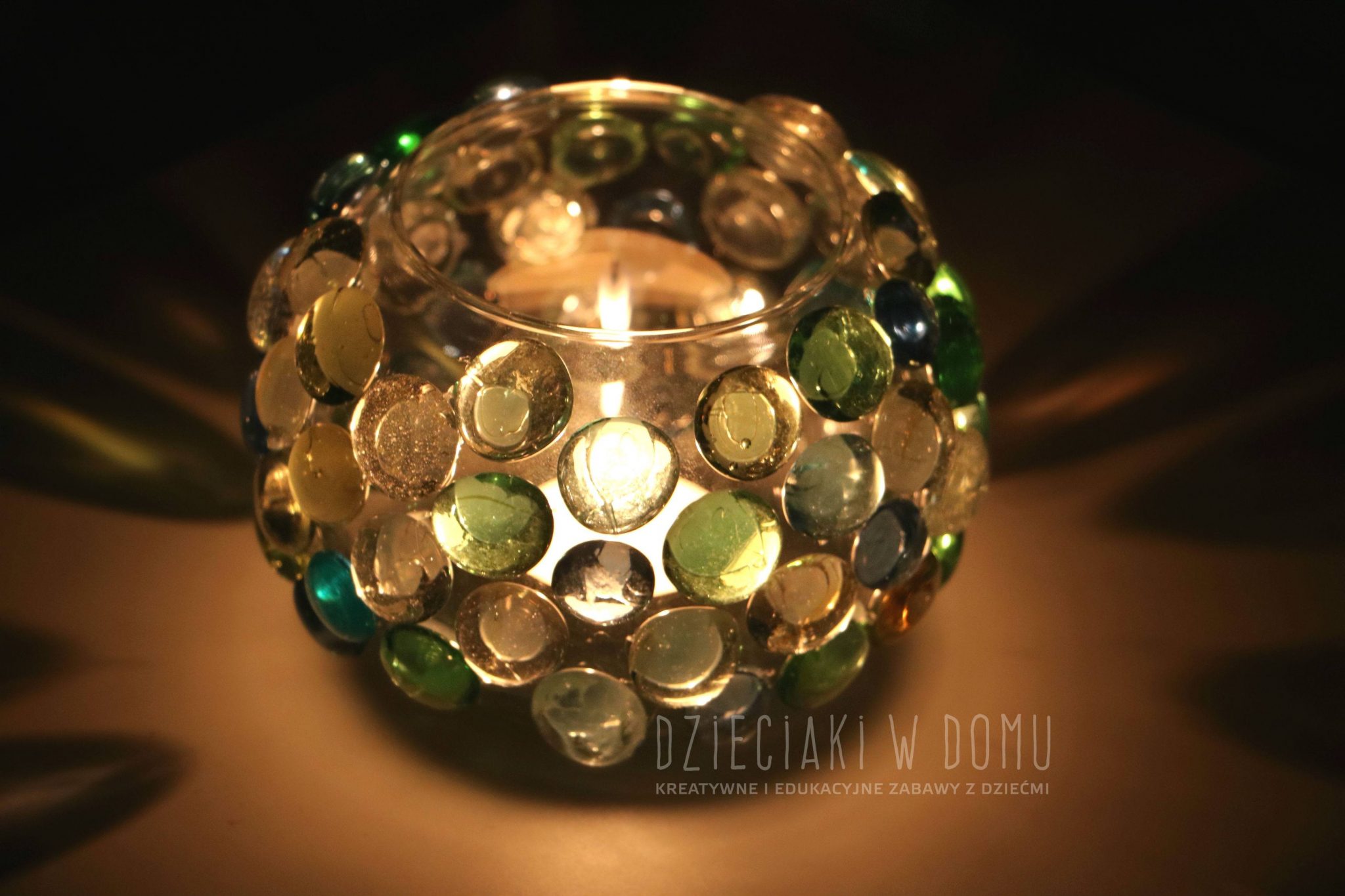 Lampion DIY z dekoracyjnych kamieni - prosty sposób na prezent DIY