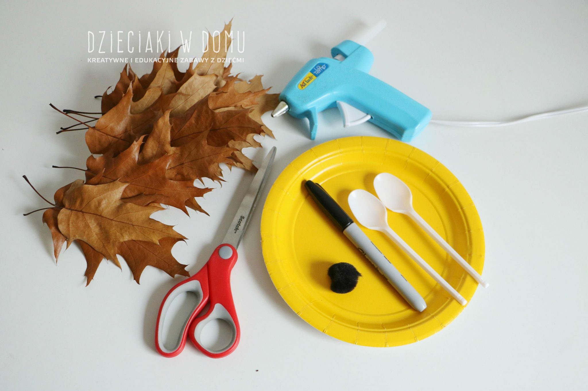 lew z jesiennych liści i papierowego talerzyka - praca techniczna dla dzieci